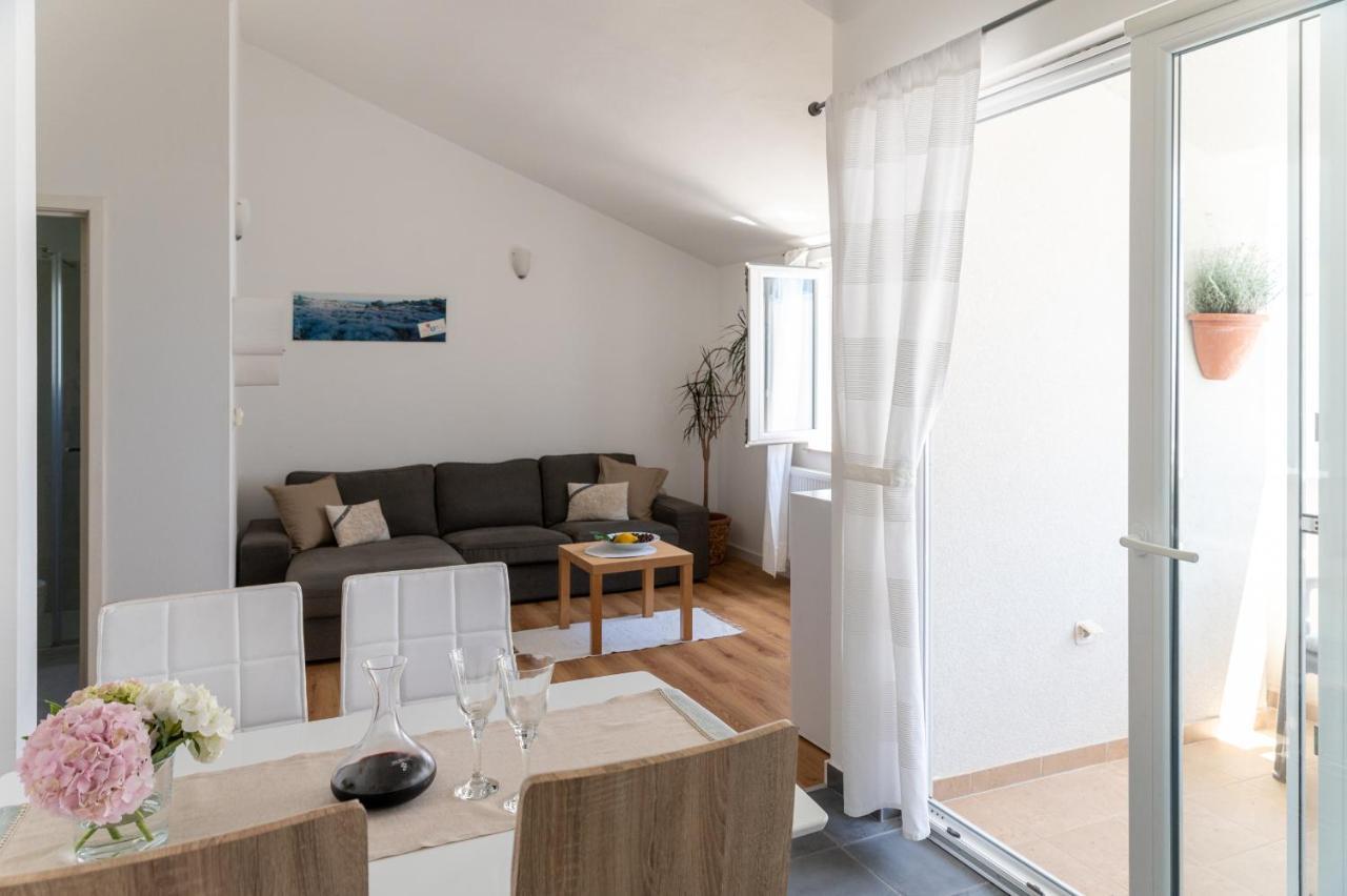 Apartments A&T Sukošan Kültér fotó