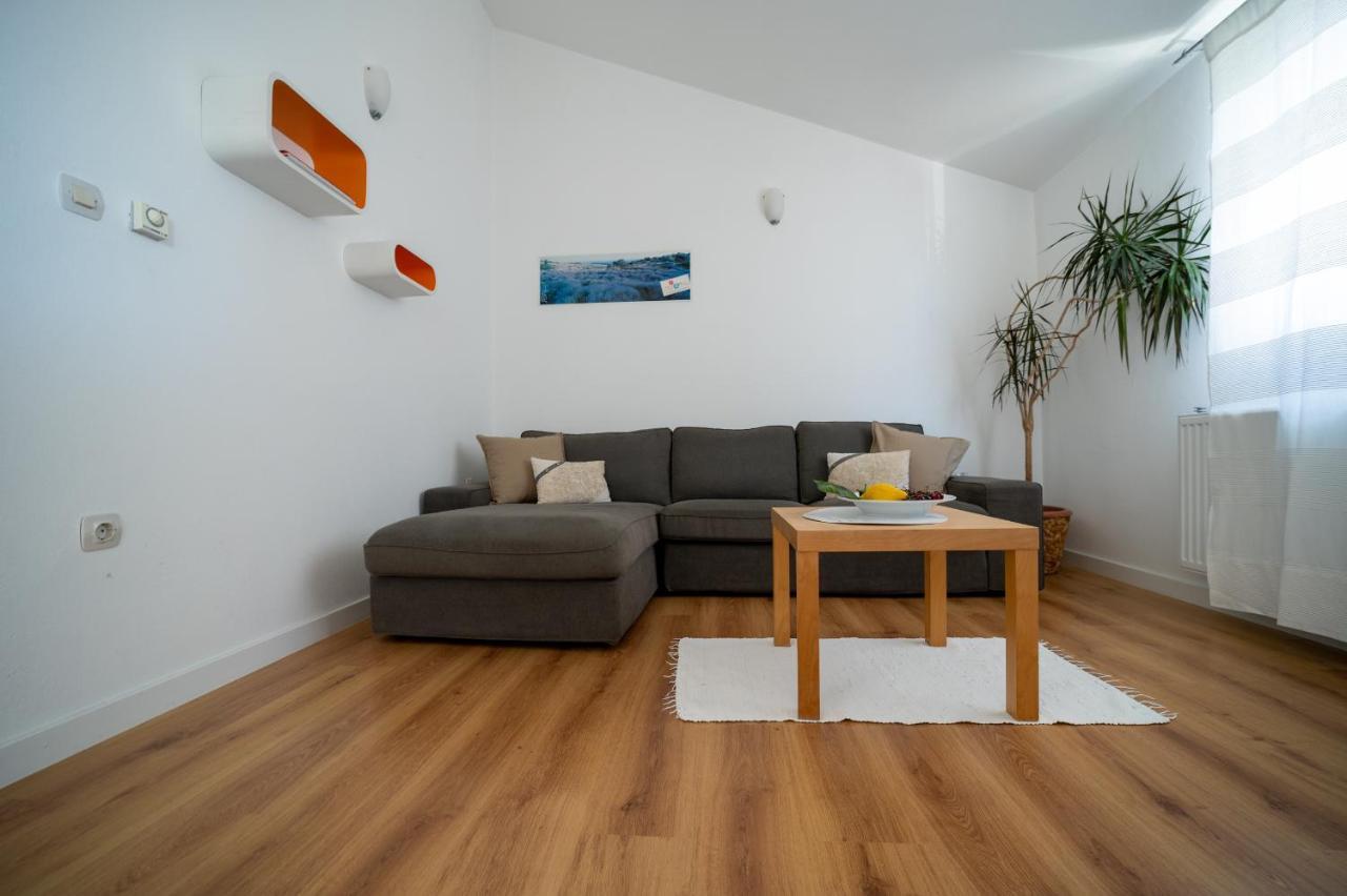 Apartments A&T Sukošan Kültér fotó