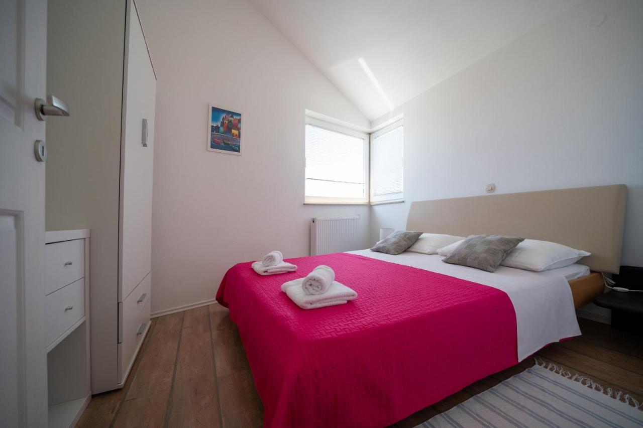 Apartments A&T Sukošan Kültér fotó